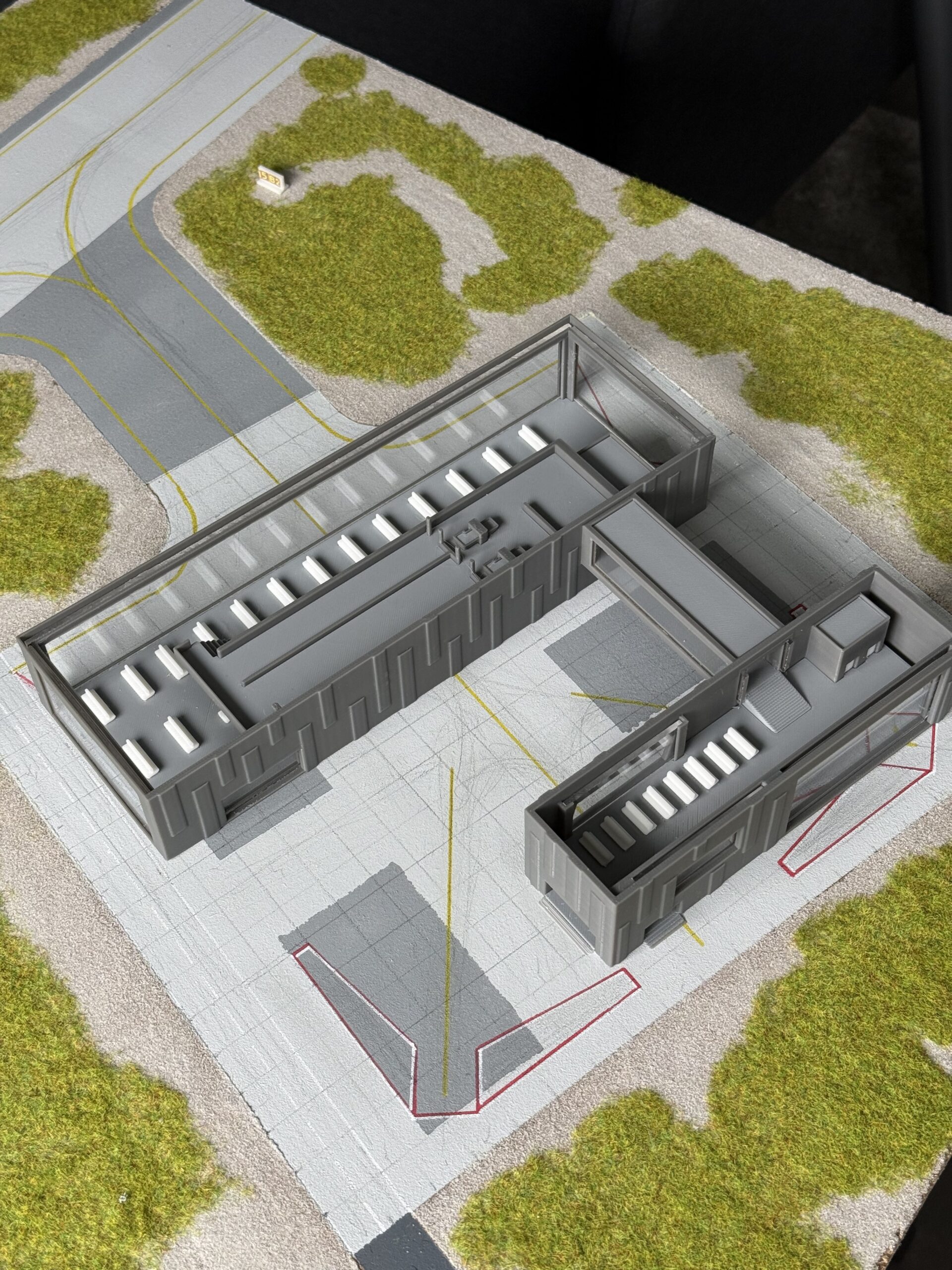 Terminal with intirior 1/400 - Image 6
