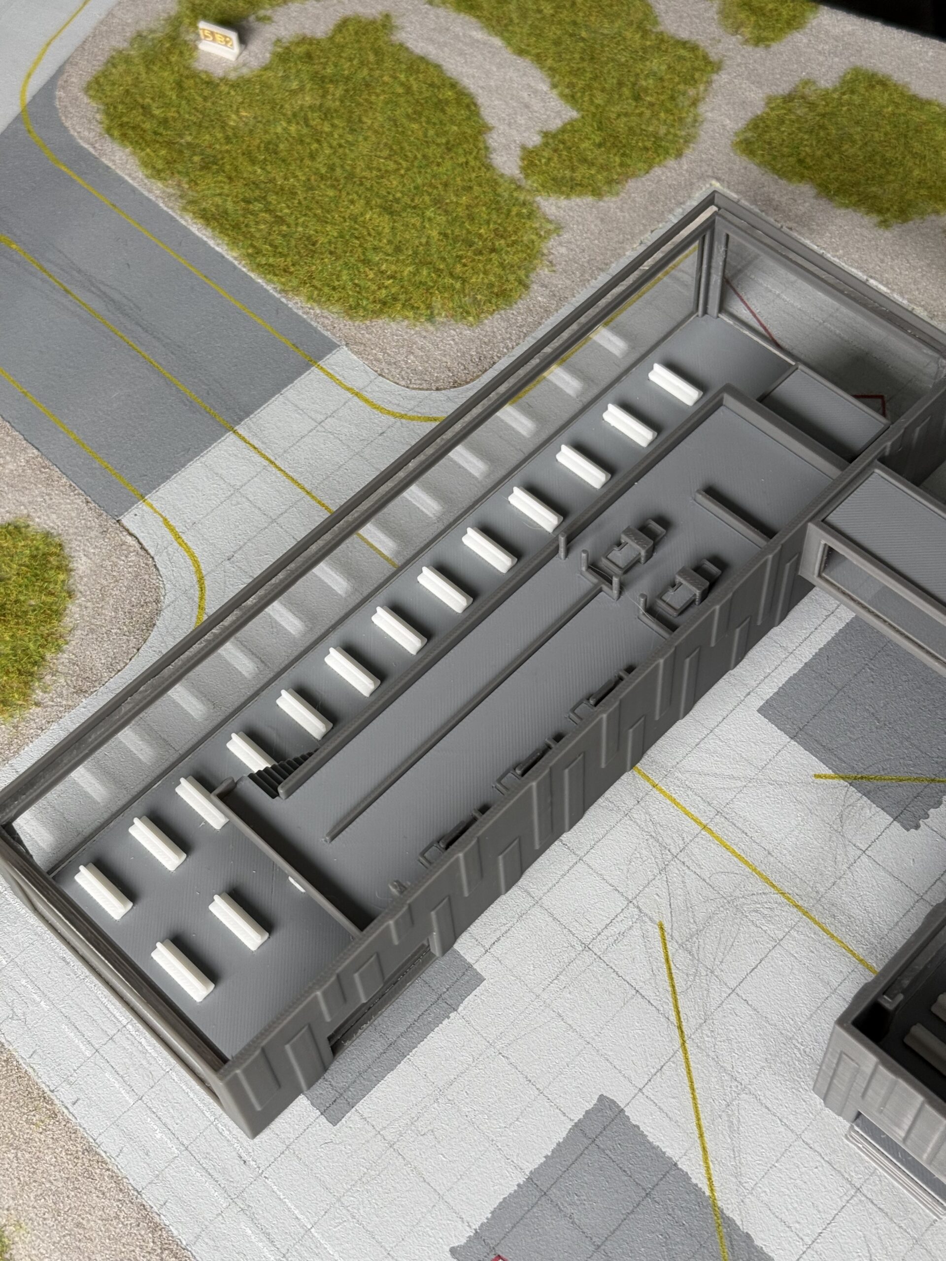Terminal with intirior 1/400 - Image 8