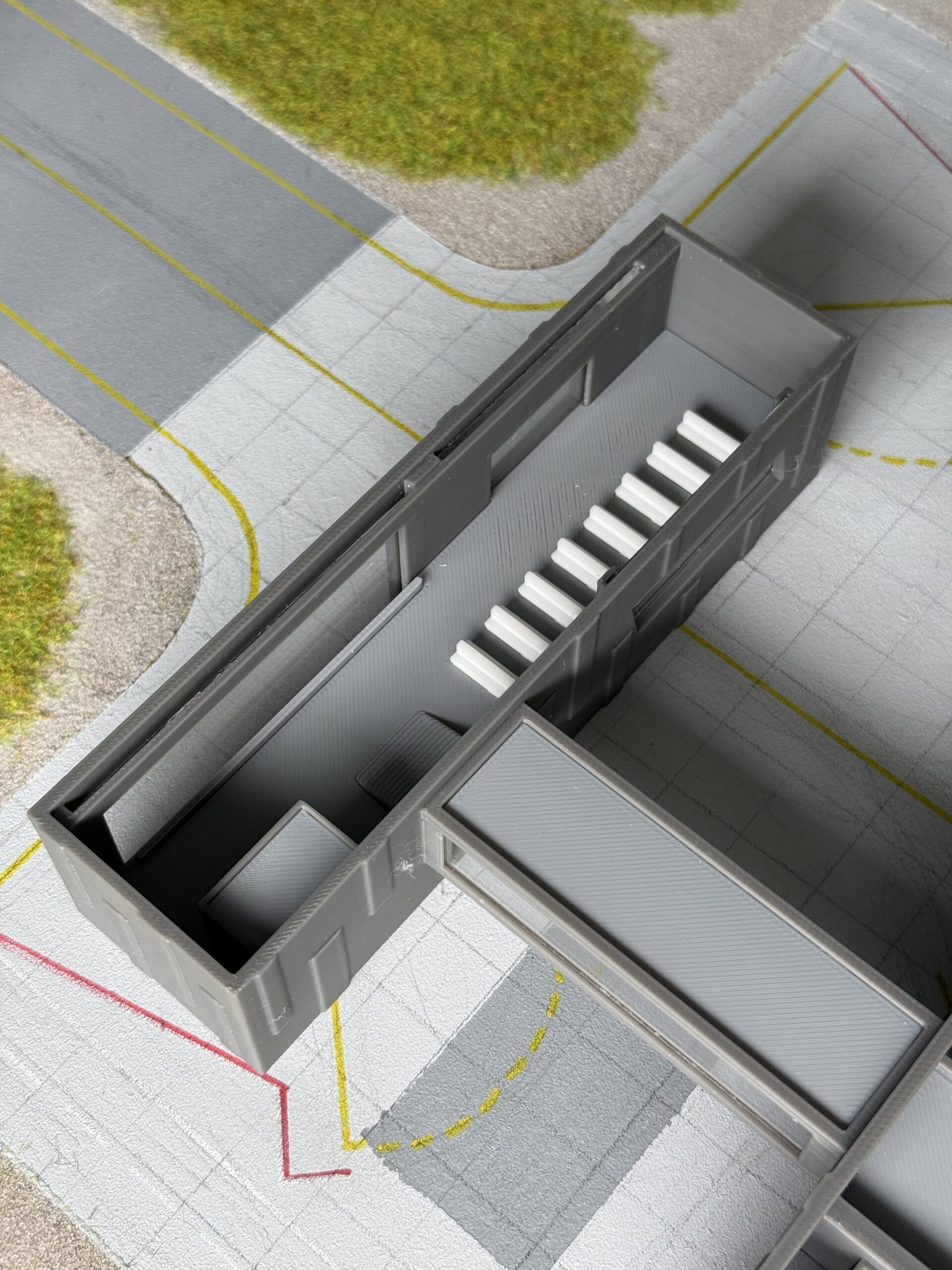 Terminal with intirior 1/400 - Image 14